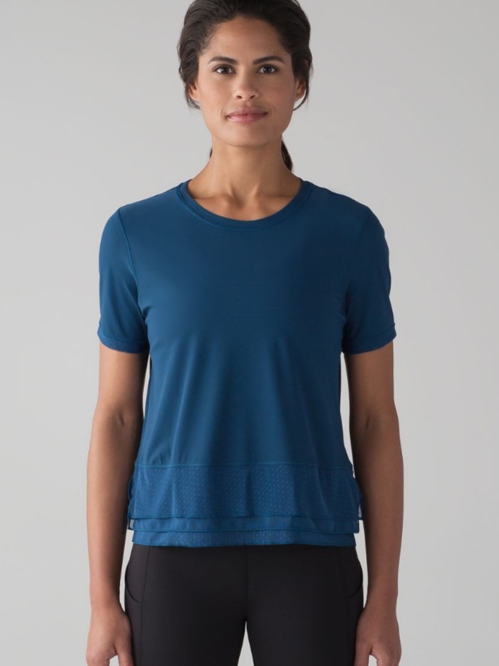 Lululemon Sole Training Short Sleeve Women’s Size 12